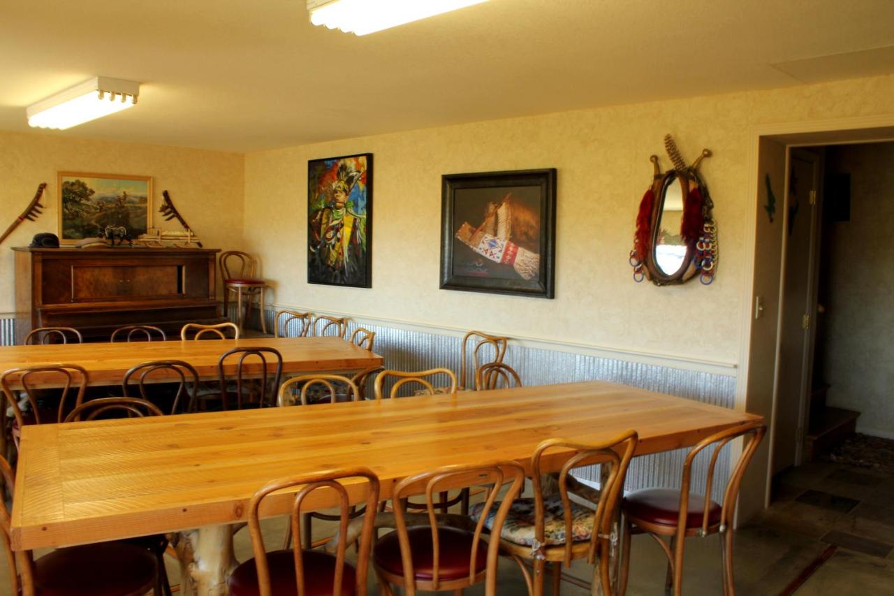 | K3 Guest Ranch
