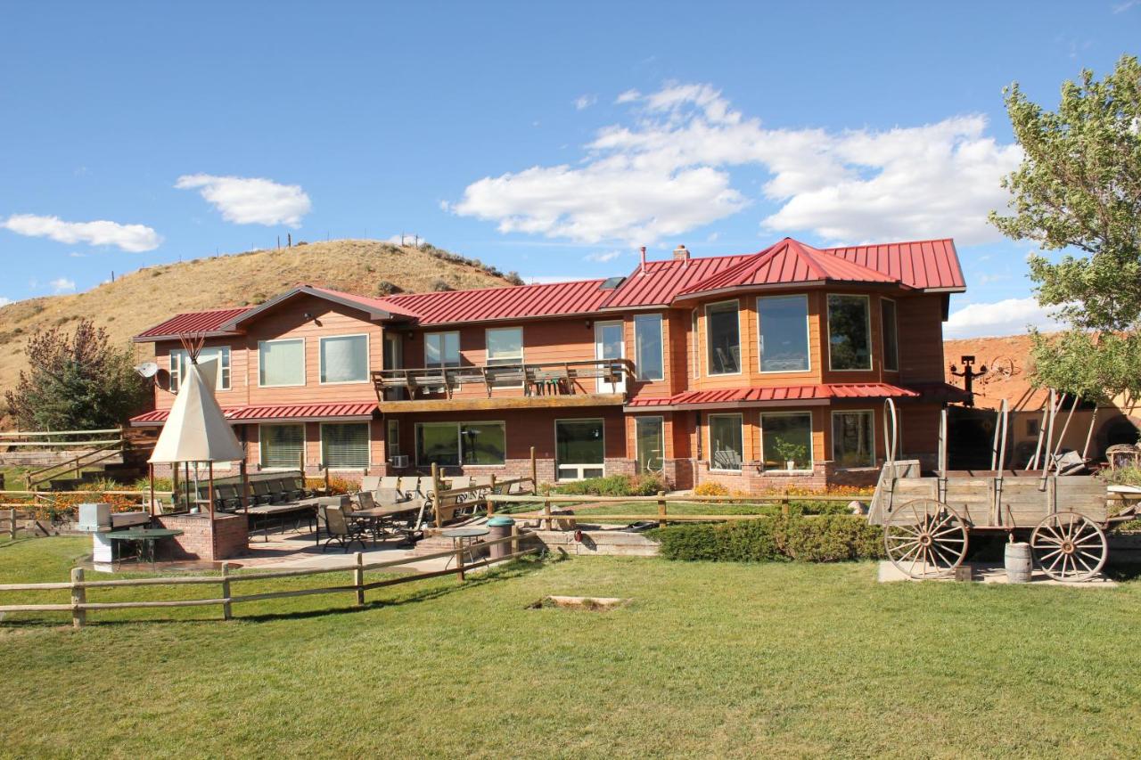 | K3 Guest Ranch