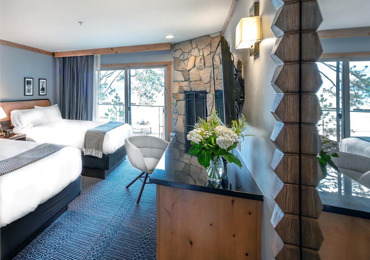Lakeview room with 2 Queen Beds at The Landing Resort & Spa