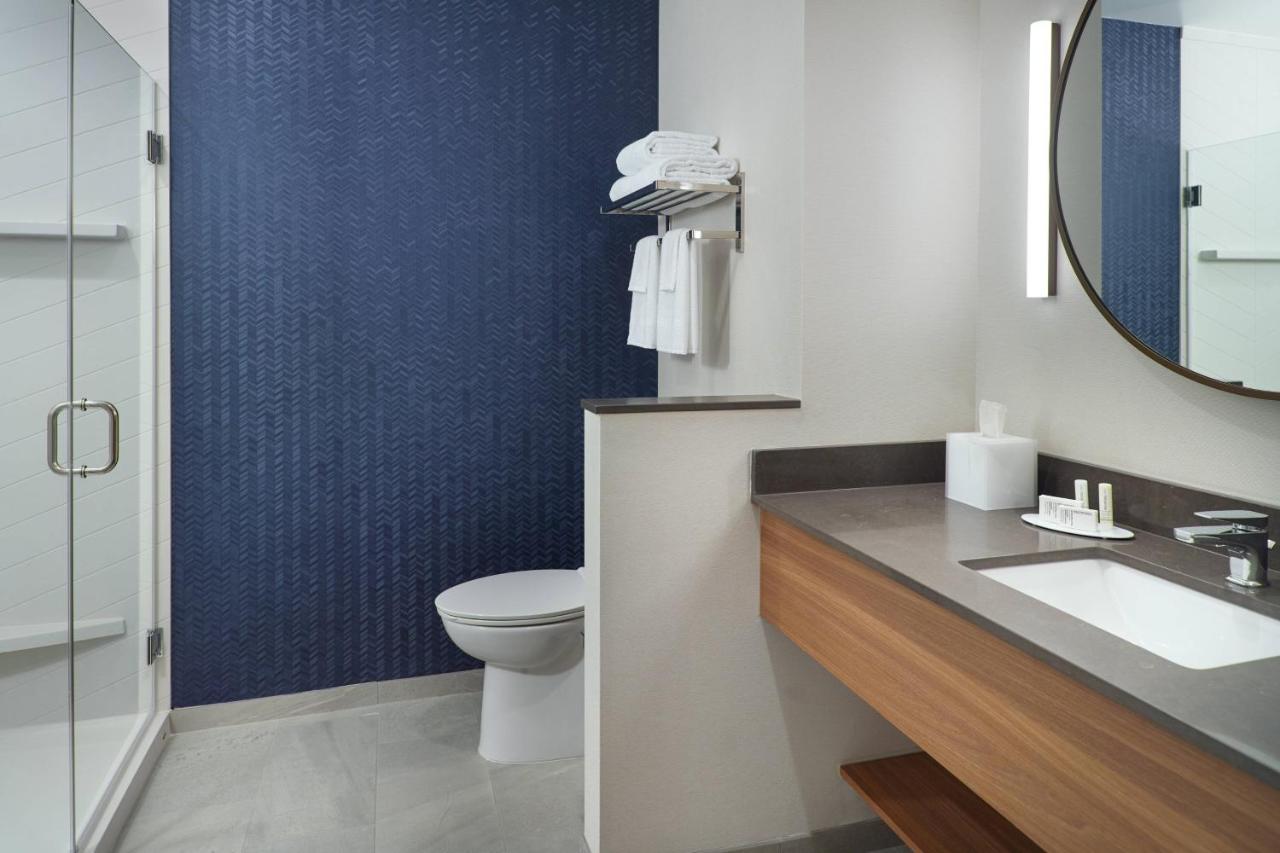 | Fairfield Inn & Suites by Marriott Athens-University Area