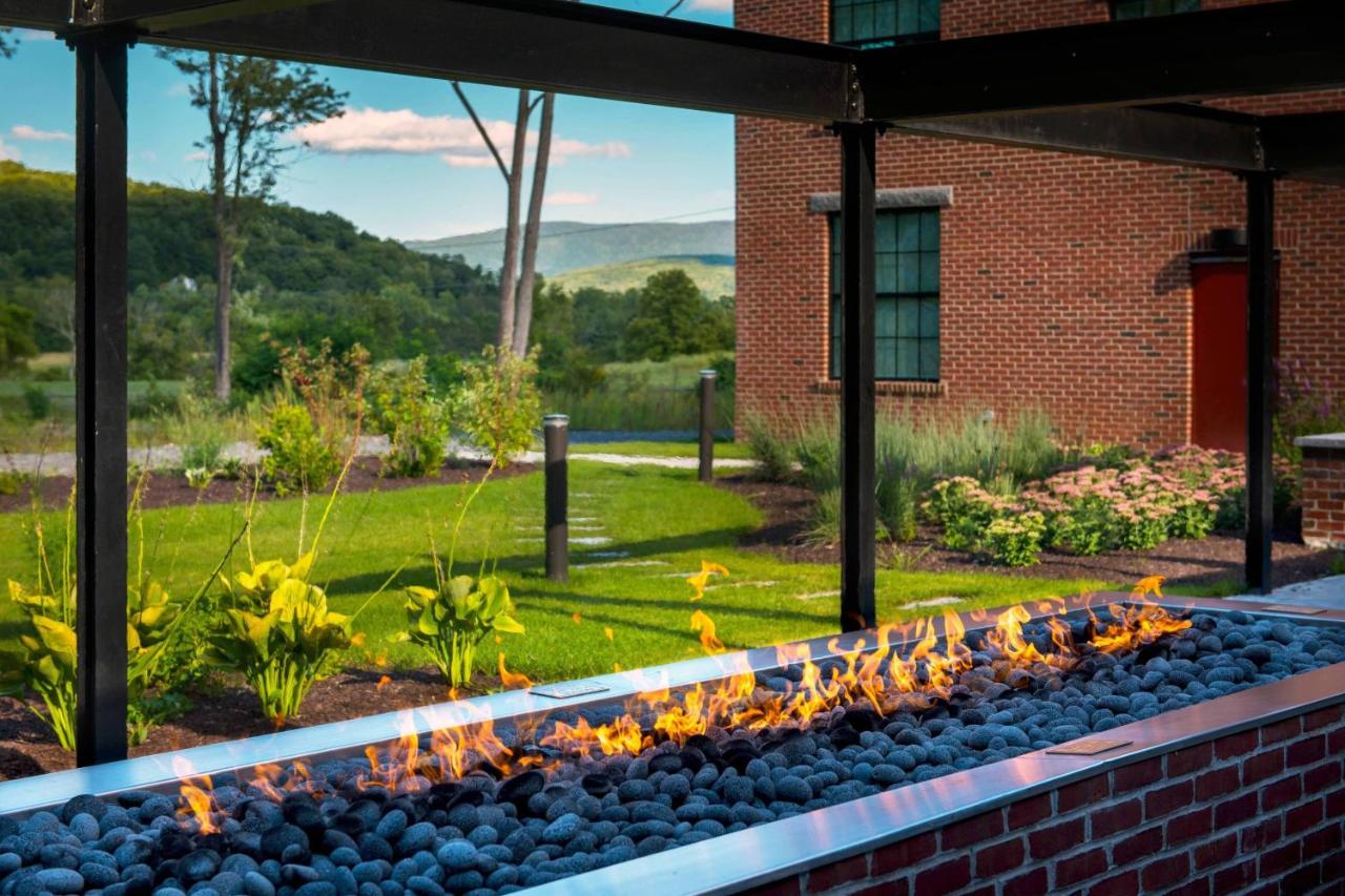 | Fairfield Inn & Suites by Marriott Williamstown