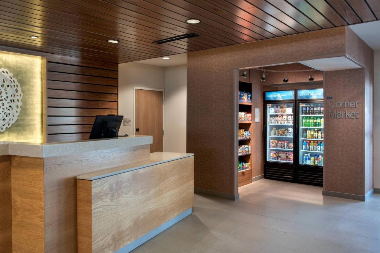 | Fairfield Inn & Suites by Marriott Williamstown
