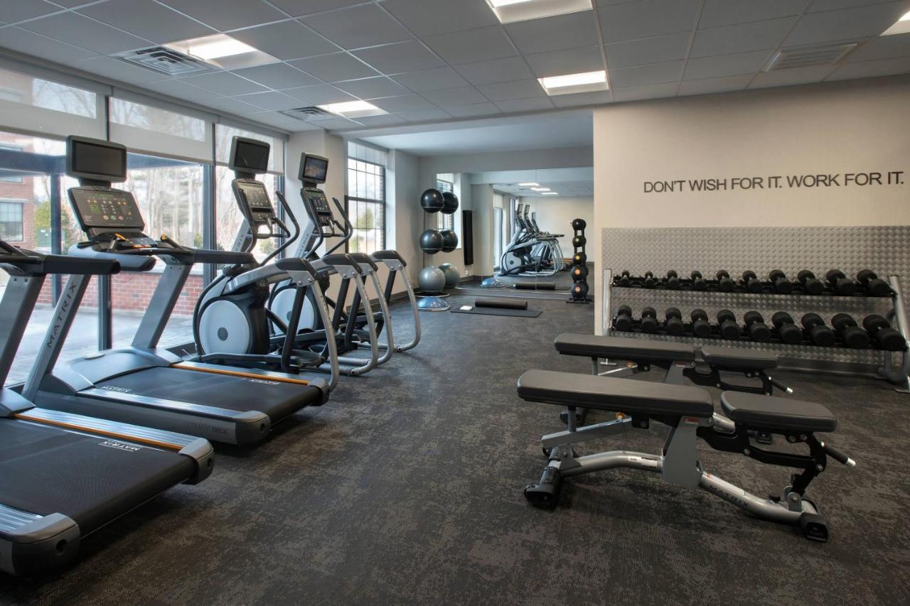 | Fairfield Inn & Suites by Marriott Williamstown