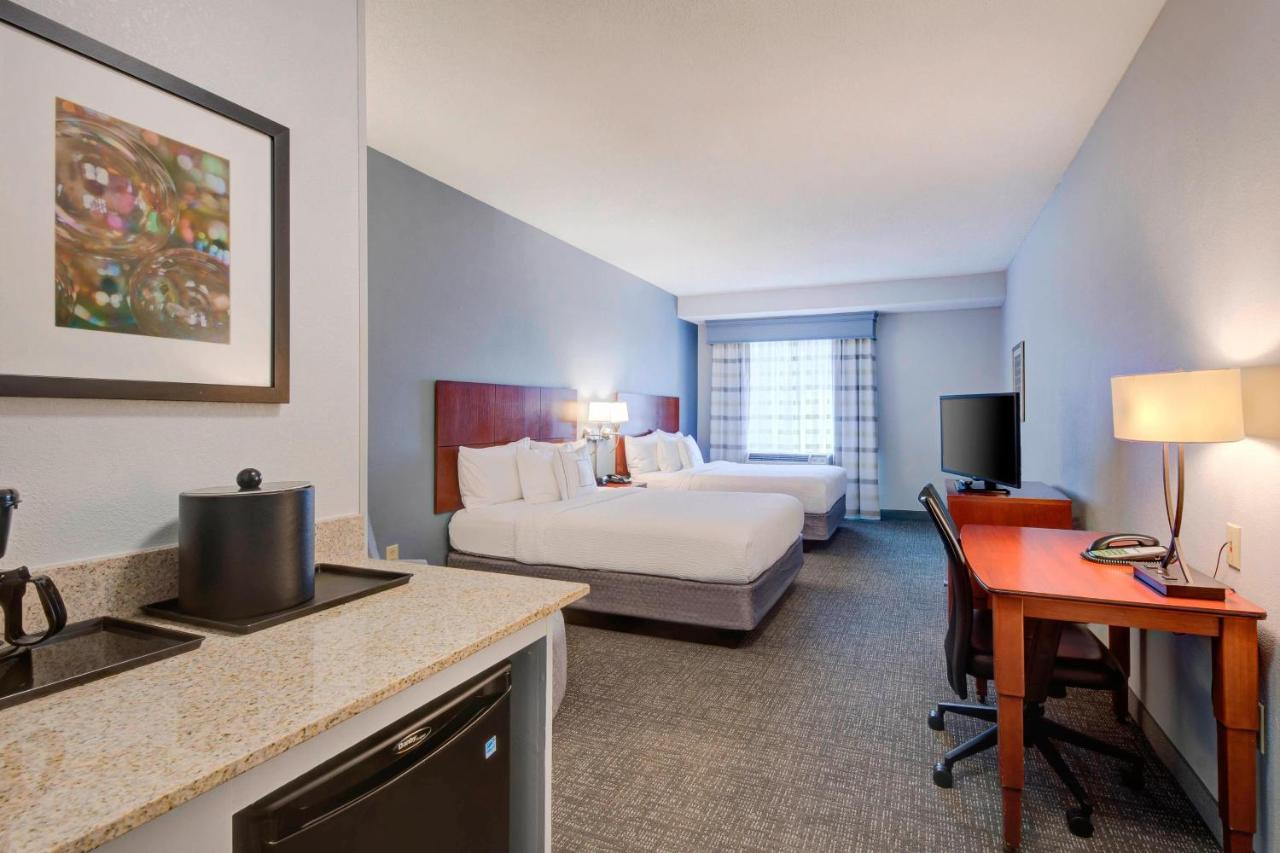 | Courtyard by Marriott Raleigh Crabtree Valley