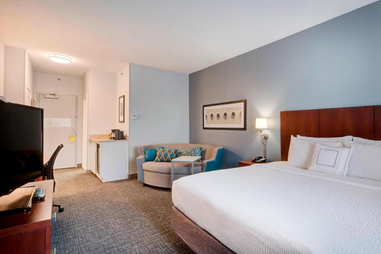 | Courtyard by Marriott Raleigh Crabtree Valley