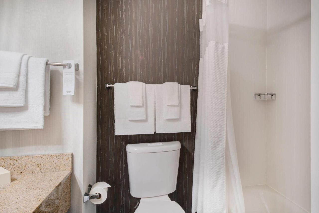 | Courtyard by Marriott Raleigh Crabtree Valley