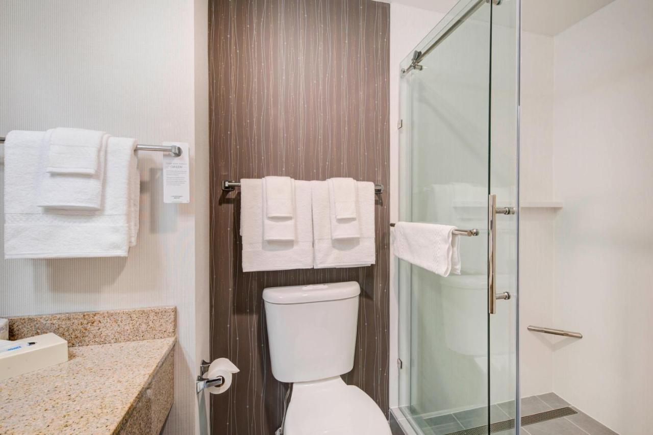 | Courtyard by Marriott Raleigh Crabtree Valley