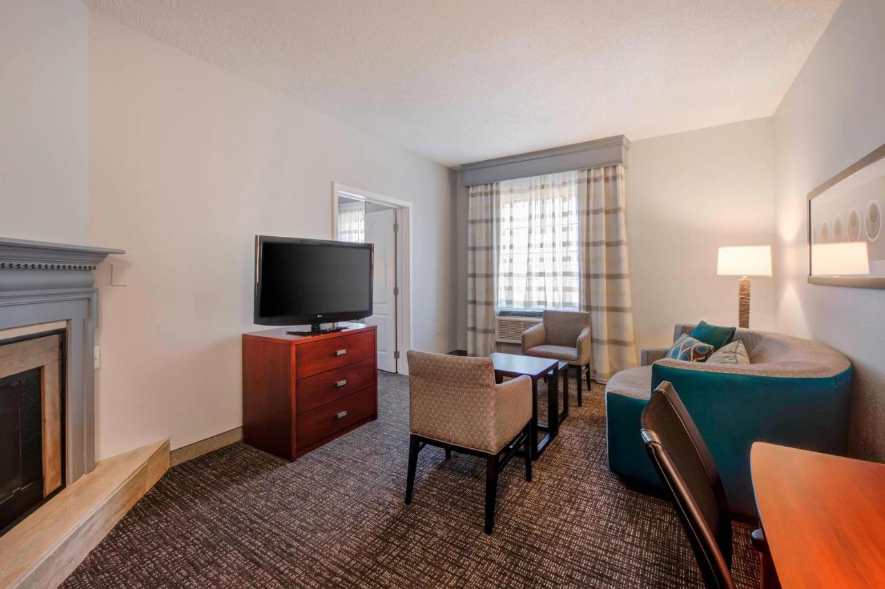 | Courtyard by Marriott Raleigh Crabtree Valley