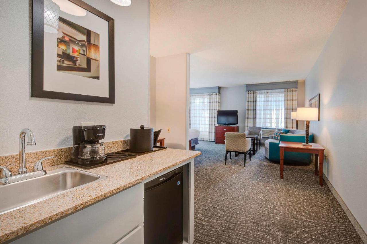 | Courtyard by Marriott Raleigh Crabtree Valley
