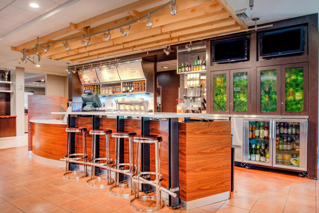 | Courtyard by Marriott Raleigh Crabtree Valley