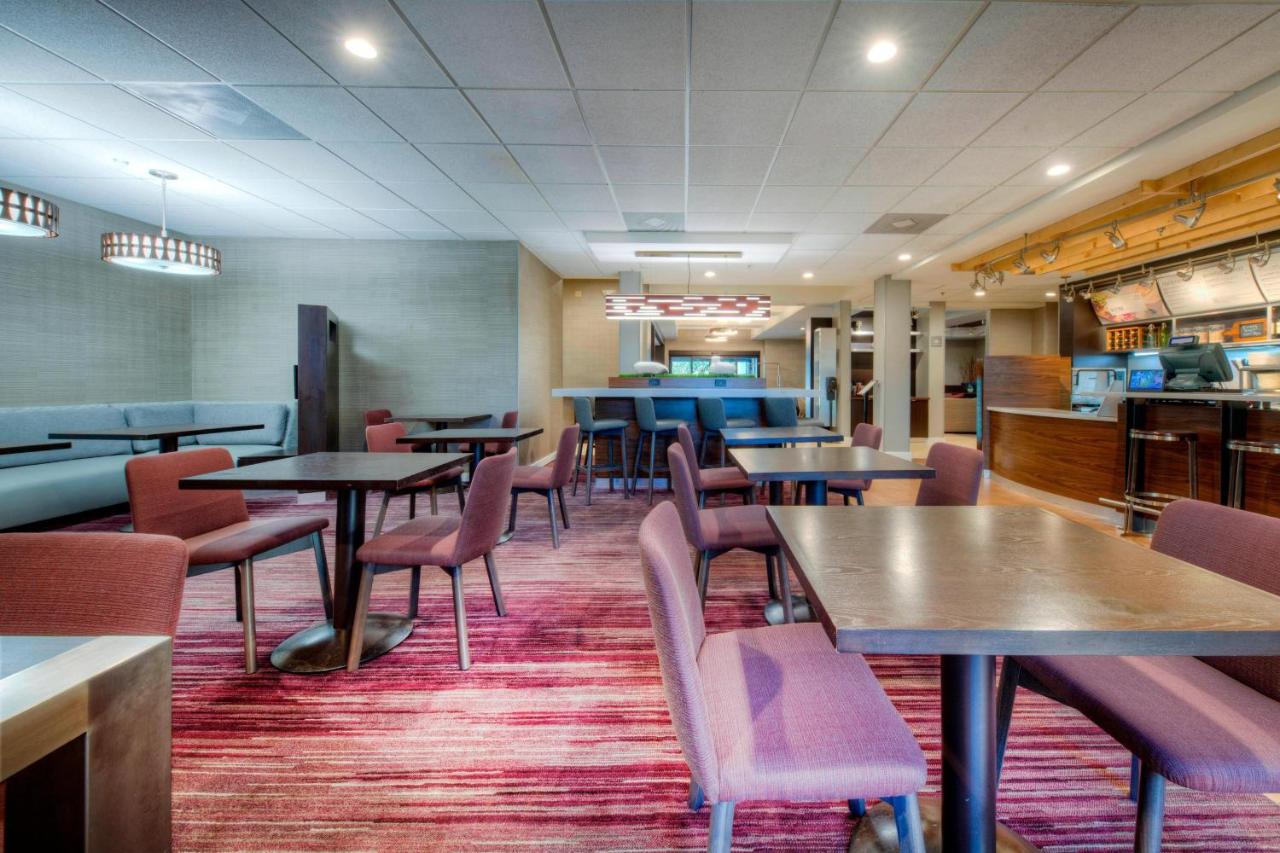 | Courtyard by Marriott Raleigh Crabtree Valley