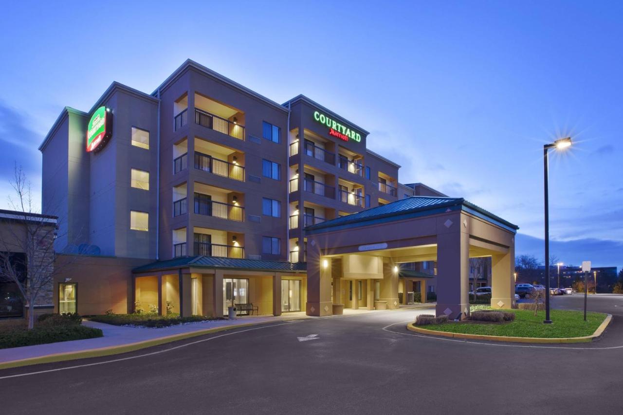 | Courtyard by Marriott Somerset