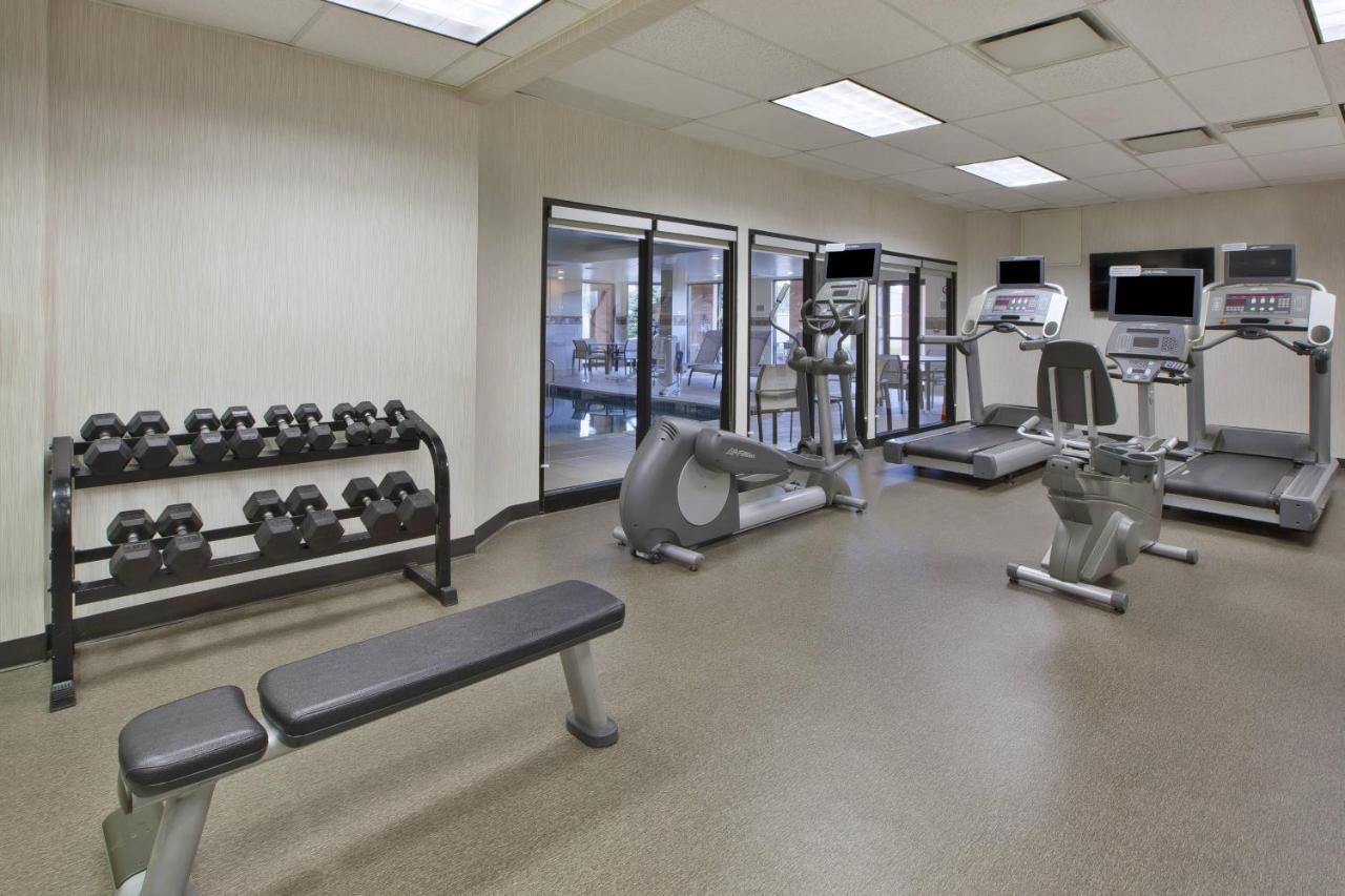 | Courtyard by Marriott Somerset