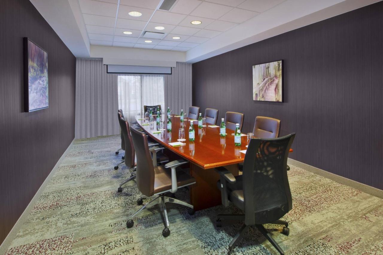 | Courtyard by Marriott Somerset