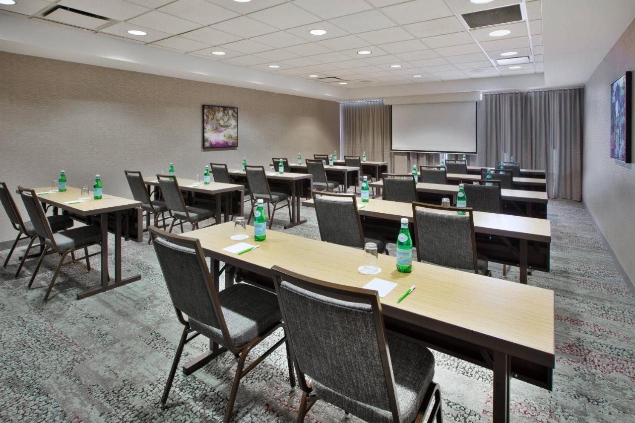 | Courtyard by Marriott Somerset