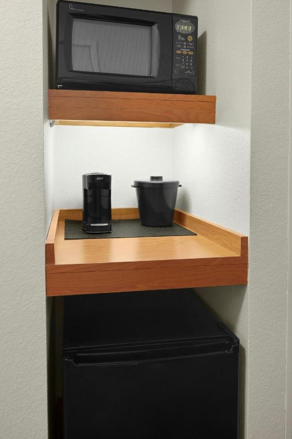 | Fairfield Inn & Suites Bedford