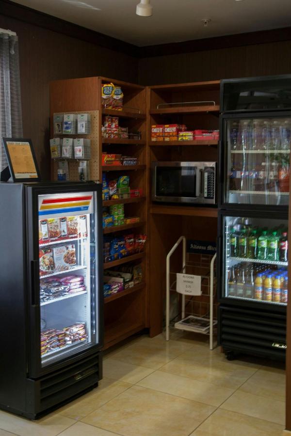 | Fairfield Inn & Suites Bedford