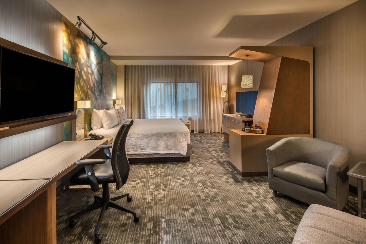 | Courtyard by Marriott Reno Downtown/Riverfront