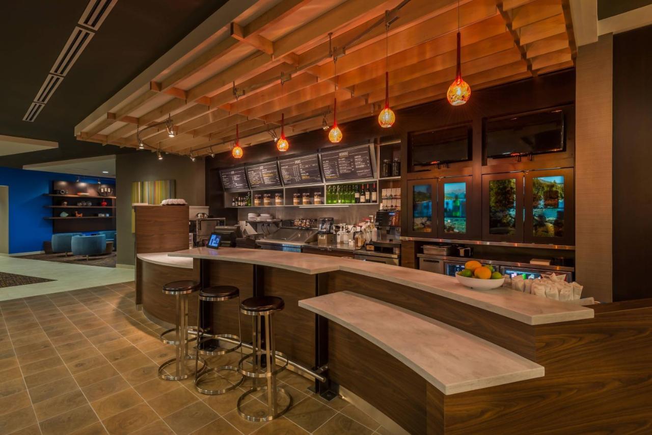 | Courtyard by Marriott Reno Downtown/Riverfront