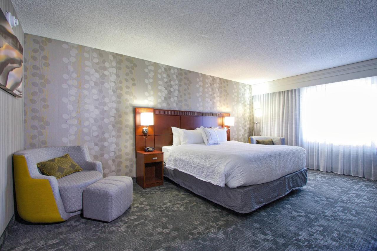 | Courtyard Blacksburg