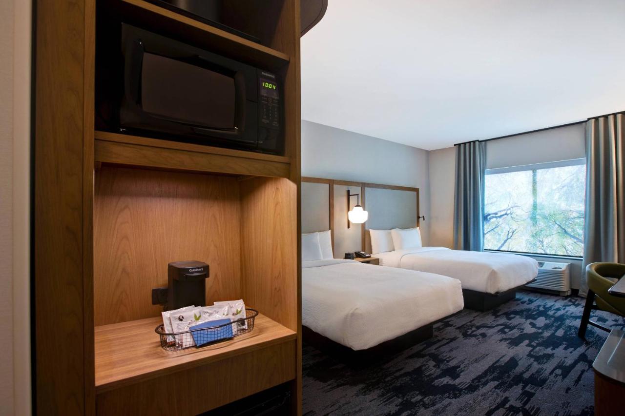 Guest room, 2 Queen at Fairfield Inn & Suites by Marriott Chicago Bolingbrook