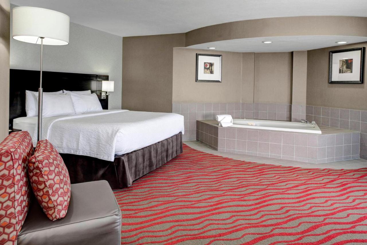 | Courtyard by Marriott St. Cloud
