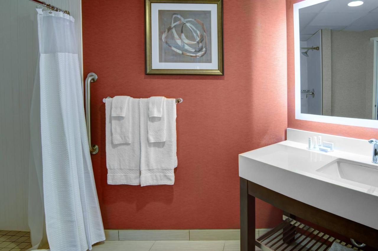 | Courtyard by Marriott St. Cloud