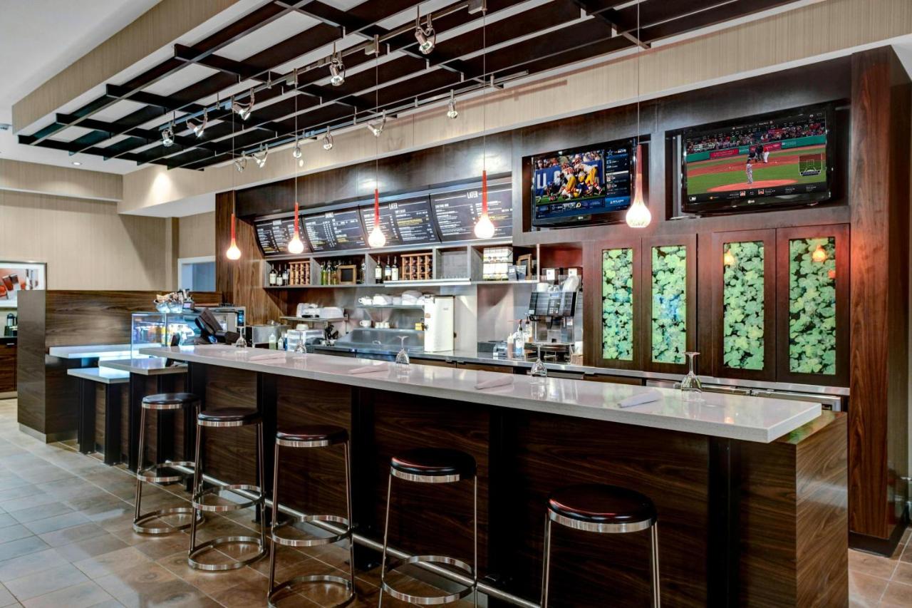 | Courtyard by Marriott St. Cloud