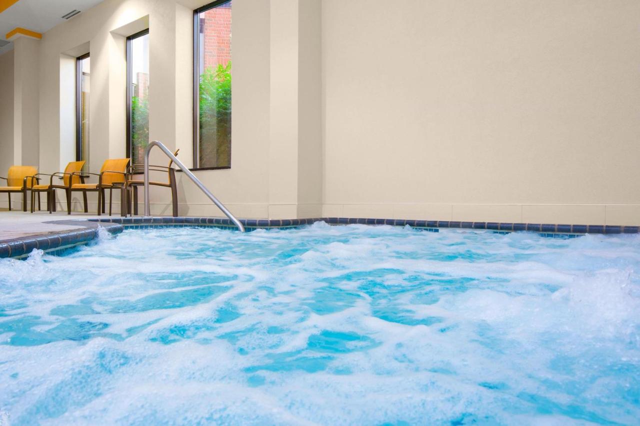 | Courtyard by Marriott St. Cloud
