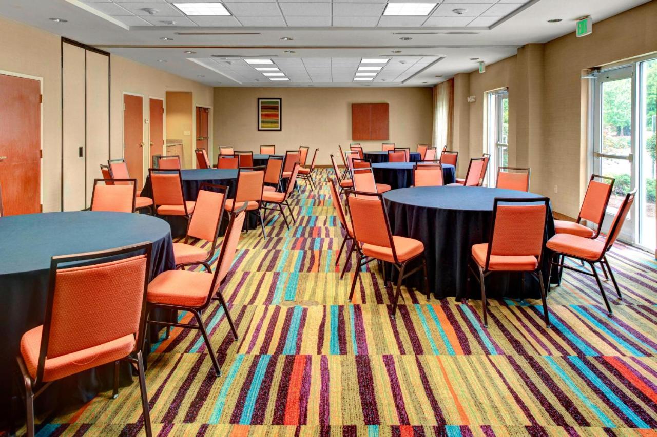 | Fairfield Inn & Suites by Marriott Atlanta Stonecrest