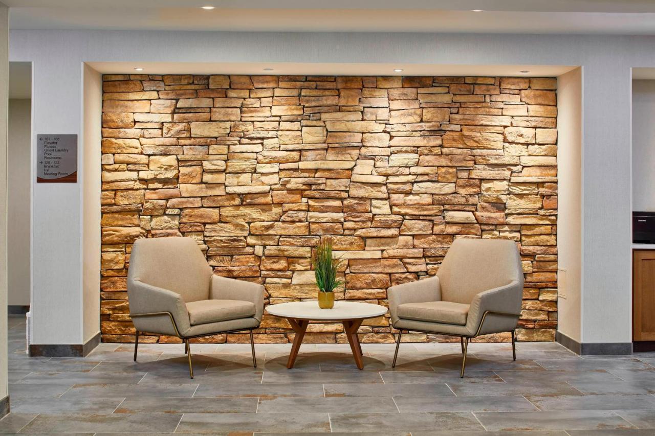 | Fairfield Inn & Suites by Marriott Albany Airport