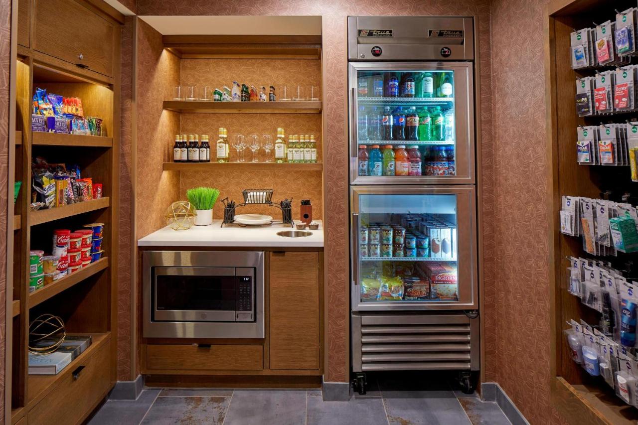 | Fairfield Inn & Suites by Marriott Albany Airport