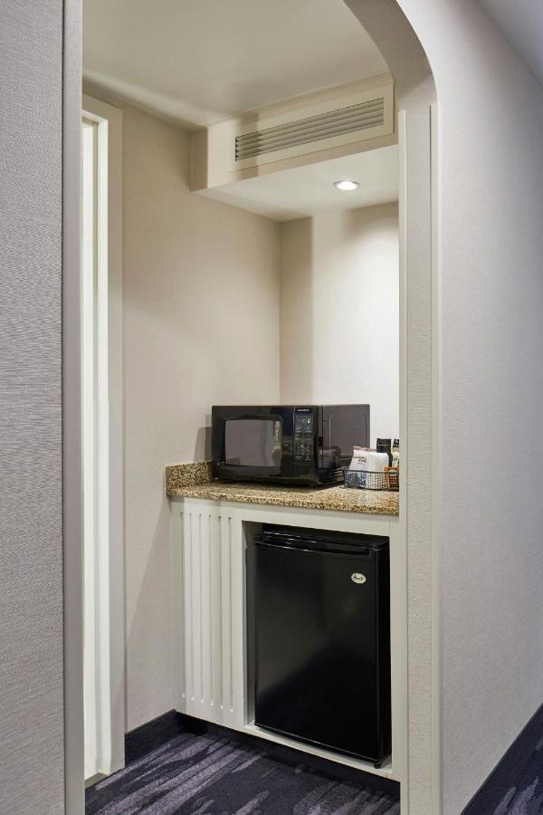 | Fairfield Inn & Suites by Marriott Albany Airport