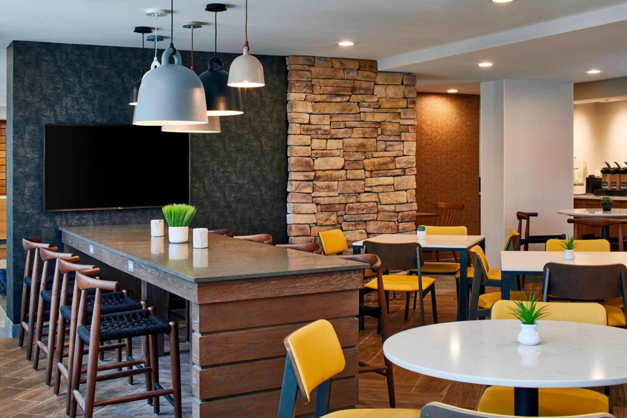 | Fairfield Inn & Suites by Marriott Albany Airport
