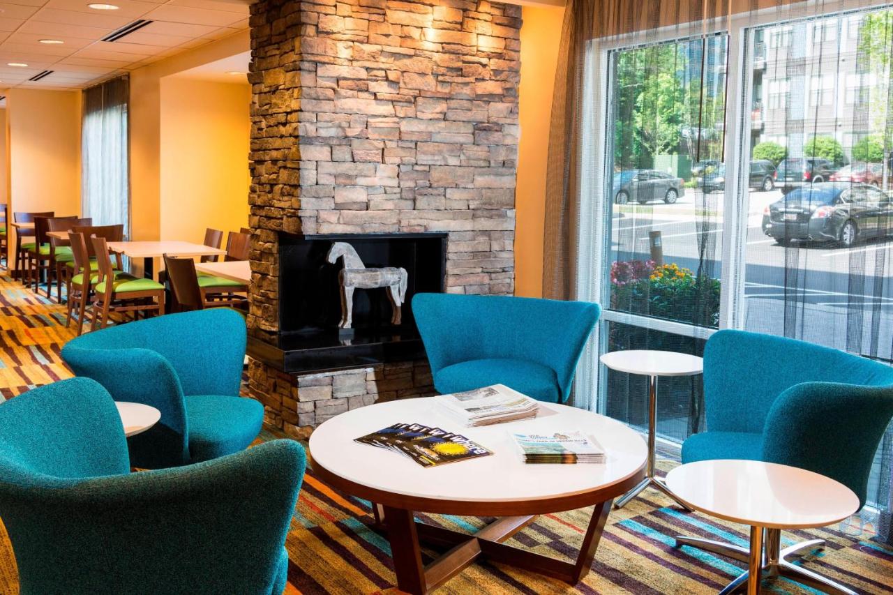 | Fairfield Inn and Suites by Marriott Perimeter Center