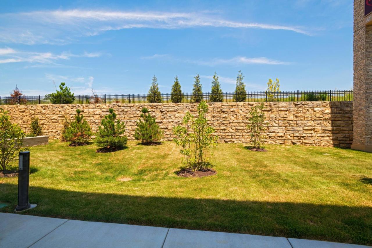  | Courtyard St. Louis Brentwood