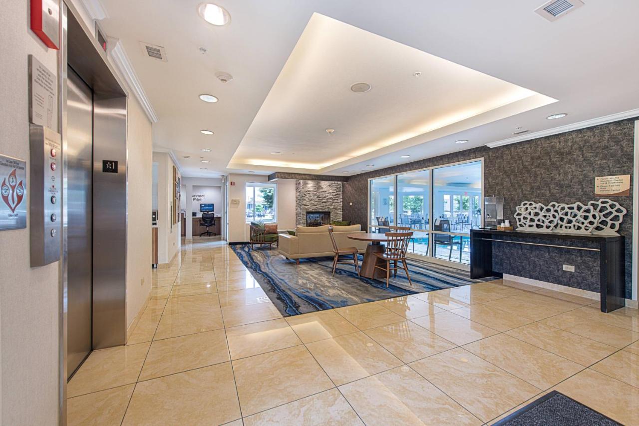 | Fairfield Inn & Suites by Marriott Chicago Naperville