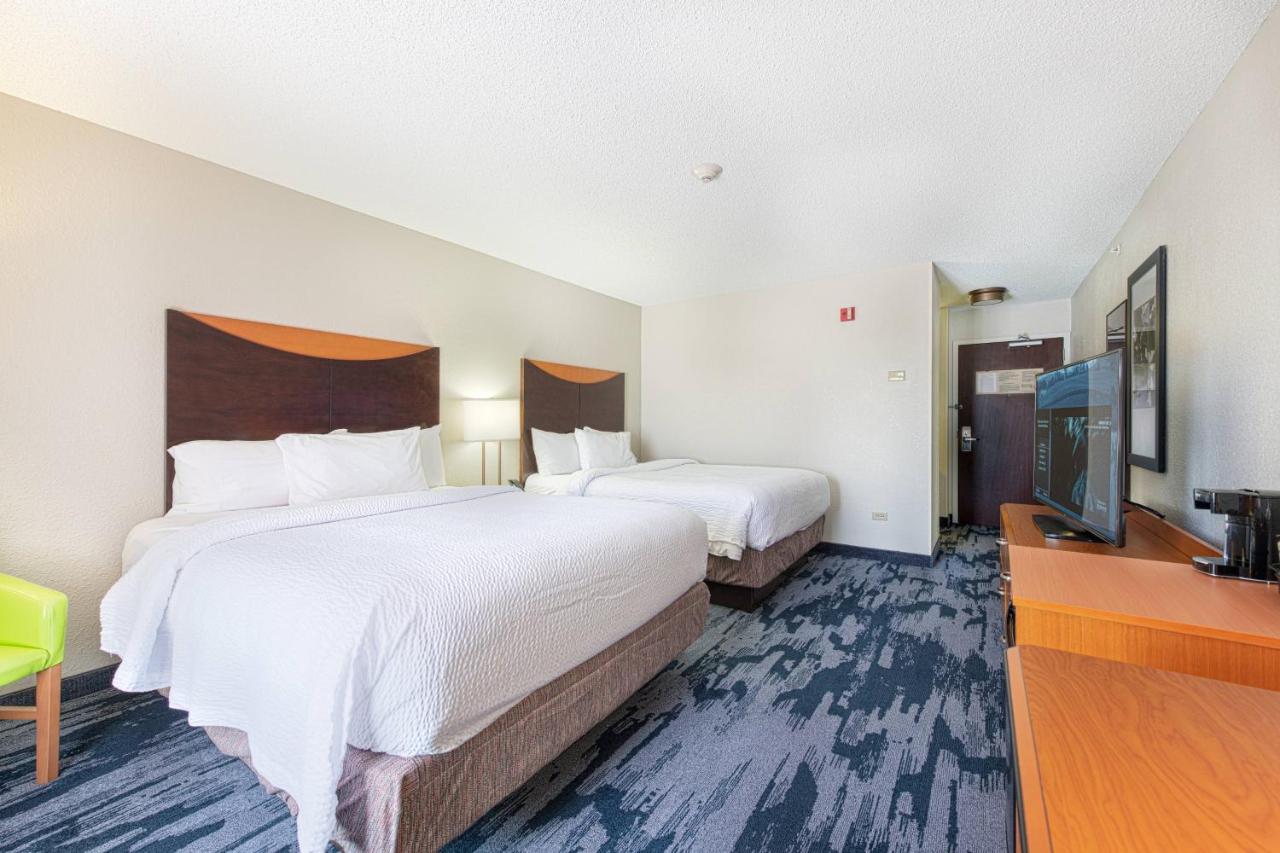 | Fairfield Inn & Suites by Marriott Chicago Naperville