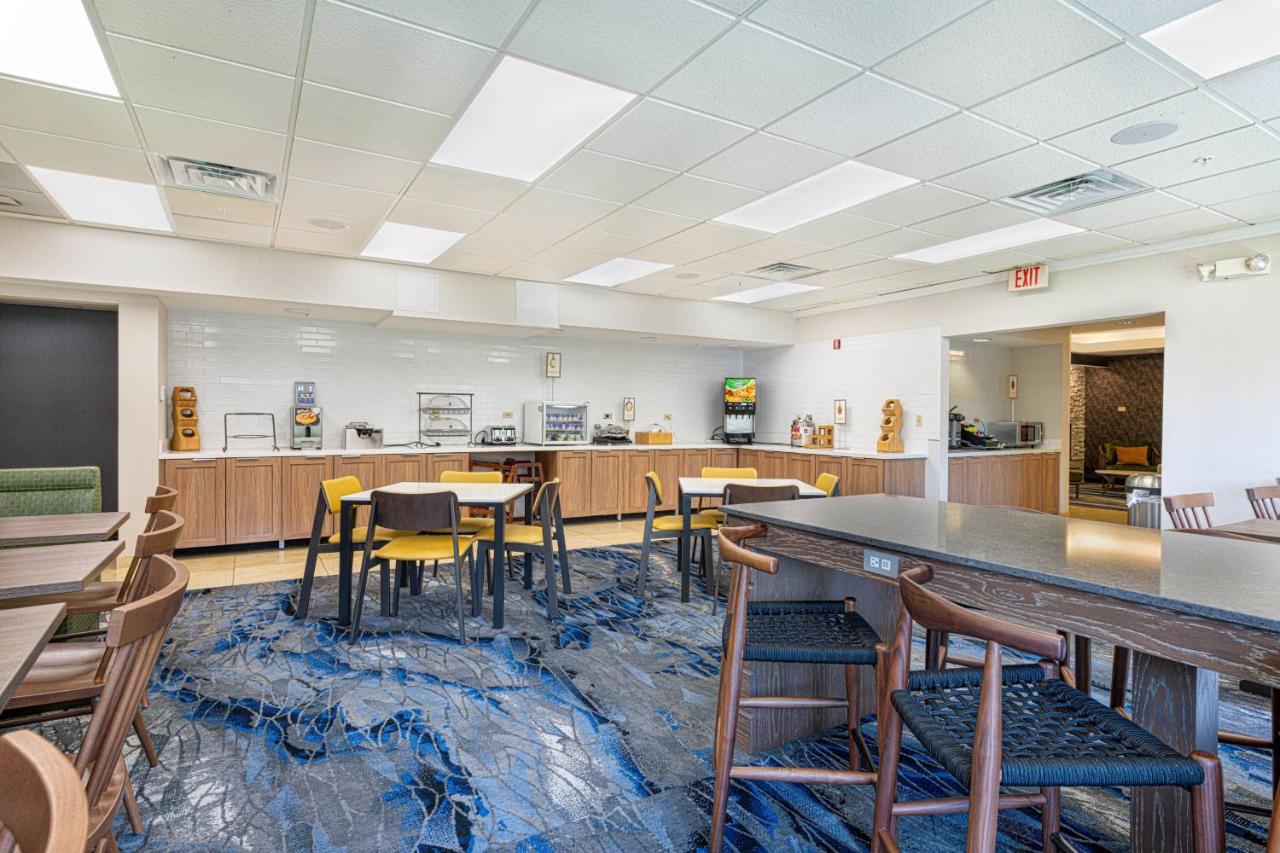  | Fairfield Inn & Suites by Marriott Chicago Naperville