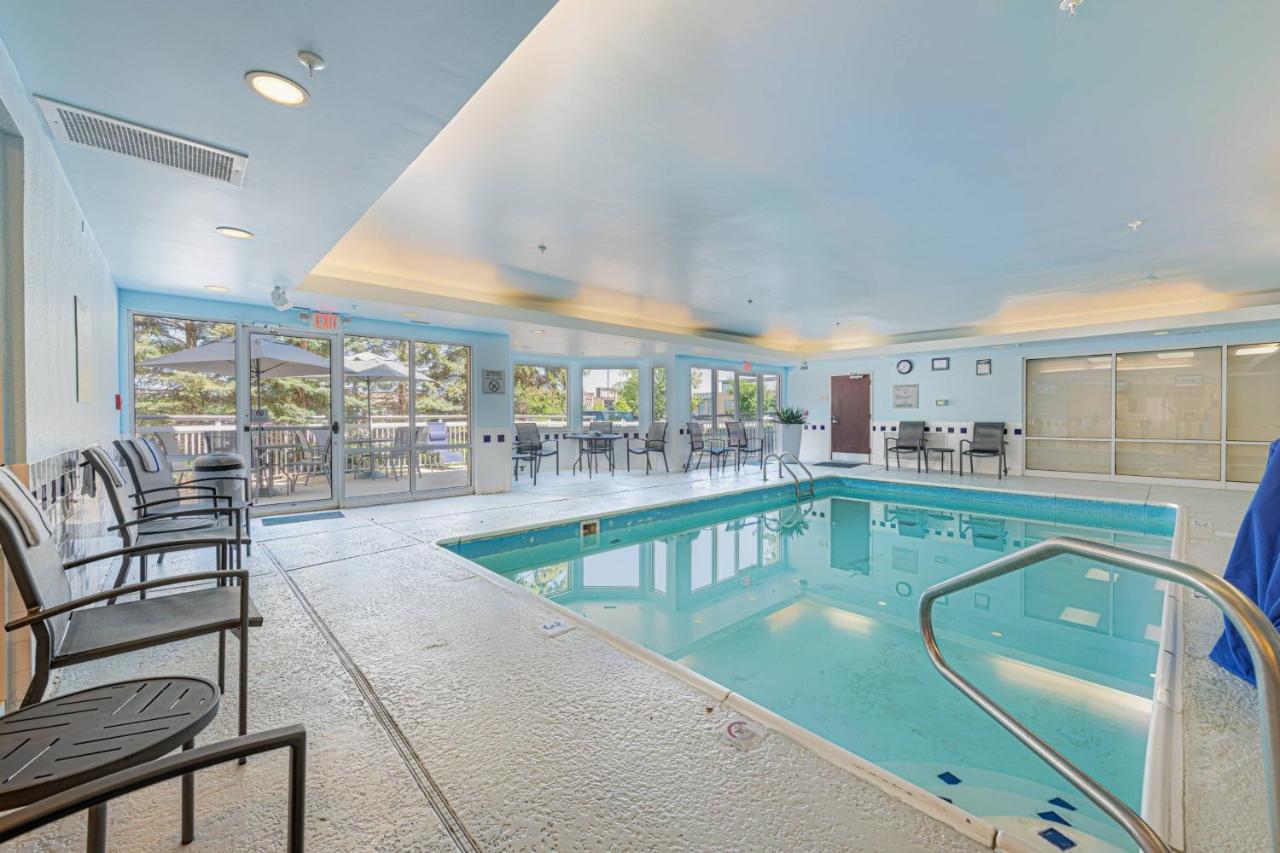 | Fairfield Inn & Suites by Marriott Chicago Naperville