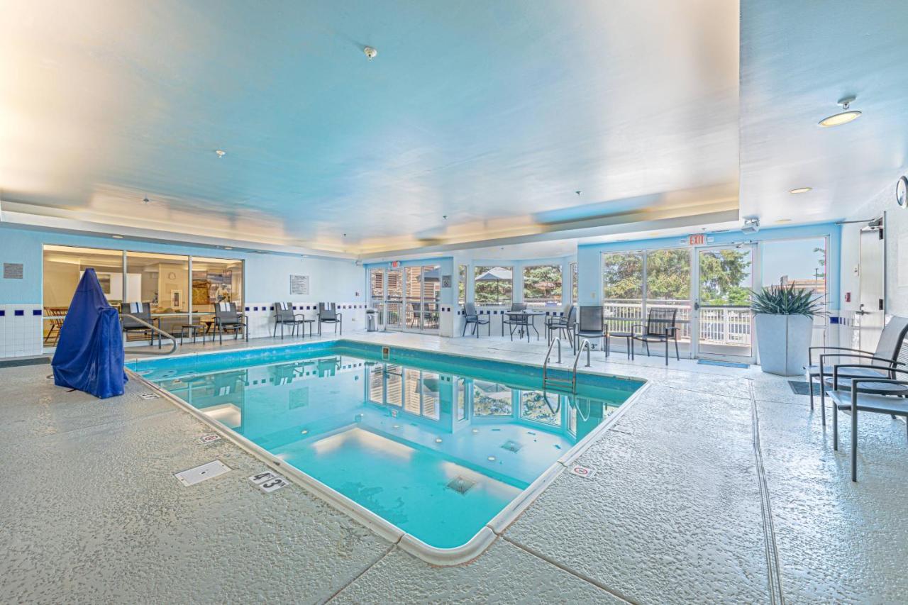 | Fairfield Inn & Suites by Marriott Chicago Naperville