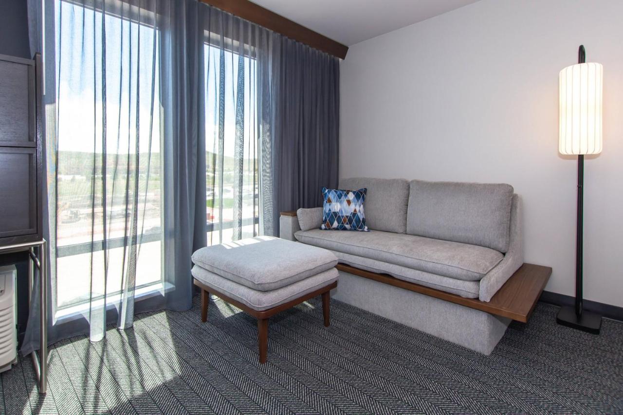 King Room with Sofa Bed at Courtyard by Marriott Rapid City