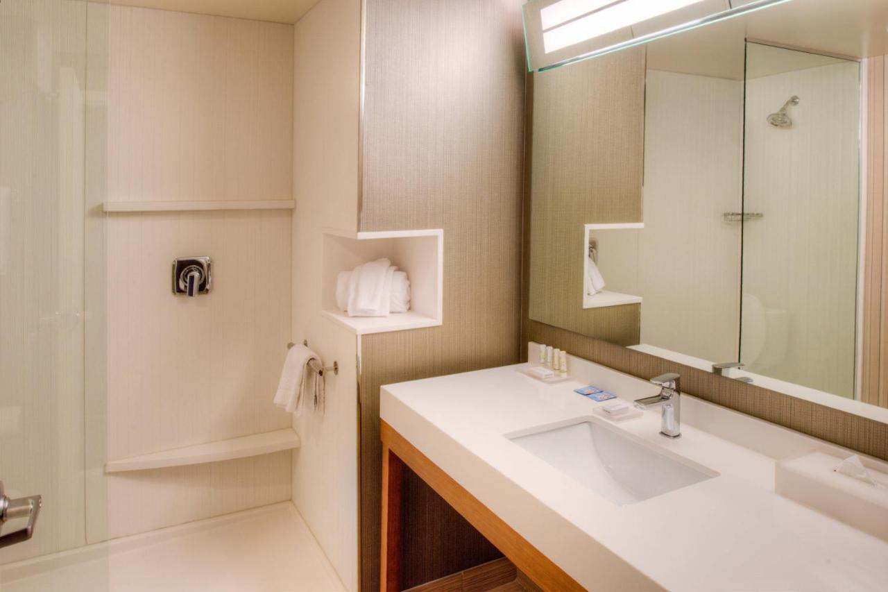  | Courtyard by Marriott St. Louis Chesterfield