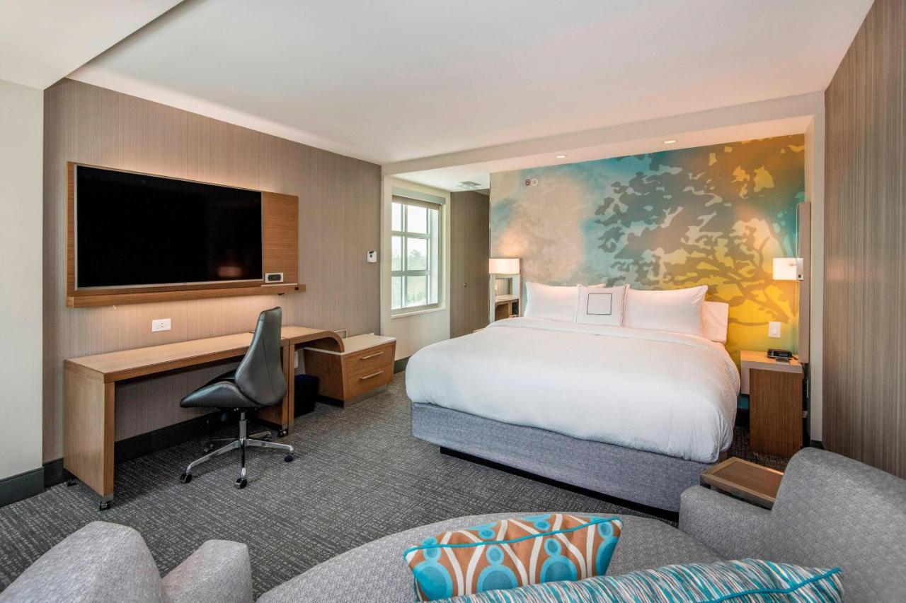  | Courtyard by Marriott Raleigh Cary/Parkside Town Commons