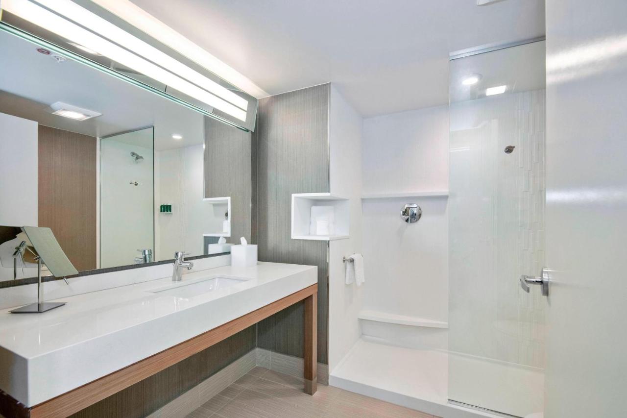  | Courtyard by Marriott Raleigh Cary/Parkside Town Commons