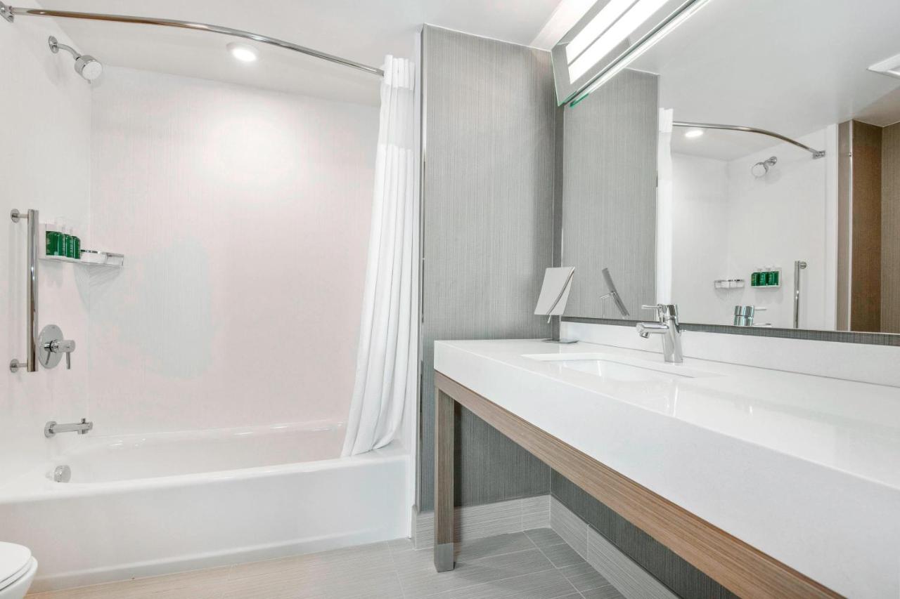  | Courtyard by Marriott Raleigh Cary/Parkside Town Commons