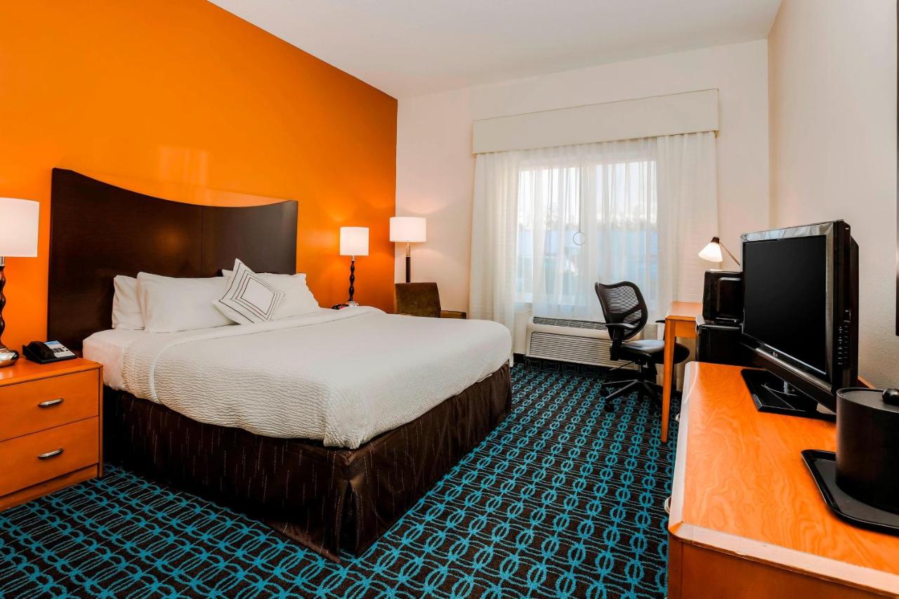 | Fairfield Inn & Suites Wilkes-Barre Scranton