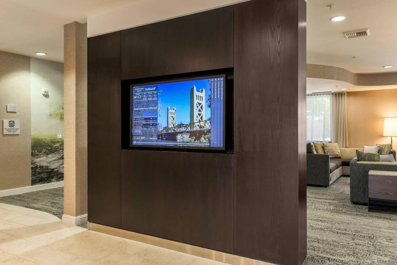 | Courtyard by Marriott Roseville Galleria Mall/Creekside Ridge Drive