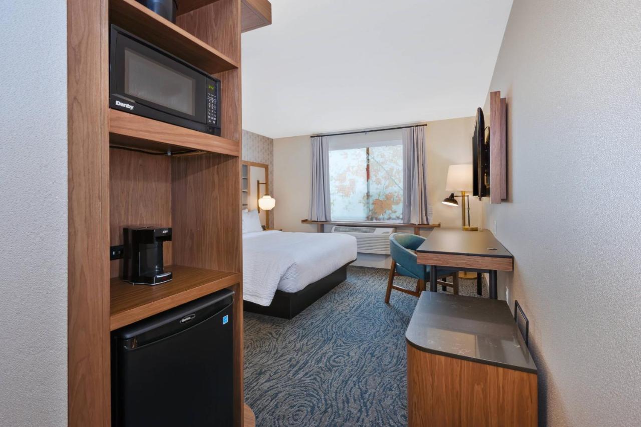 | Fairfield Inn & Suites by Marriott Kalamazoo