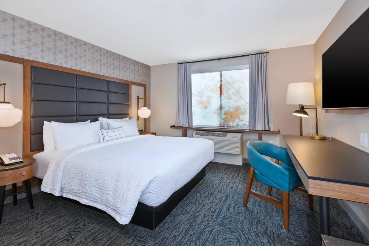 | Fairfield Inn & Suites by Marriott Kalamazoo